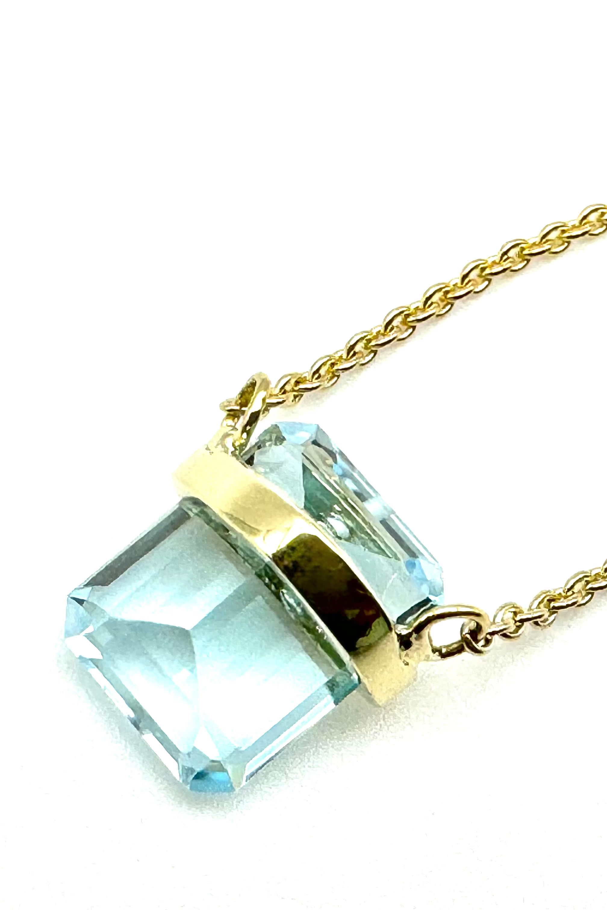 Aquamarine Mini Amulet - Cut