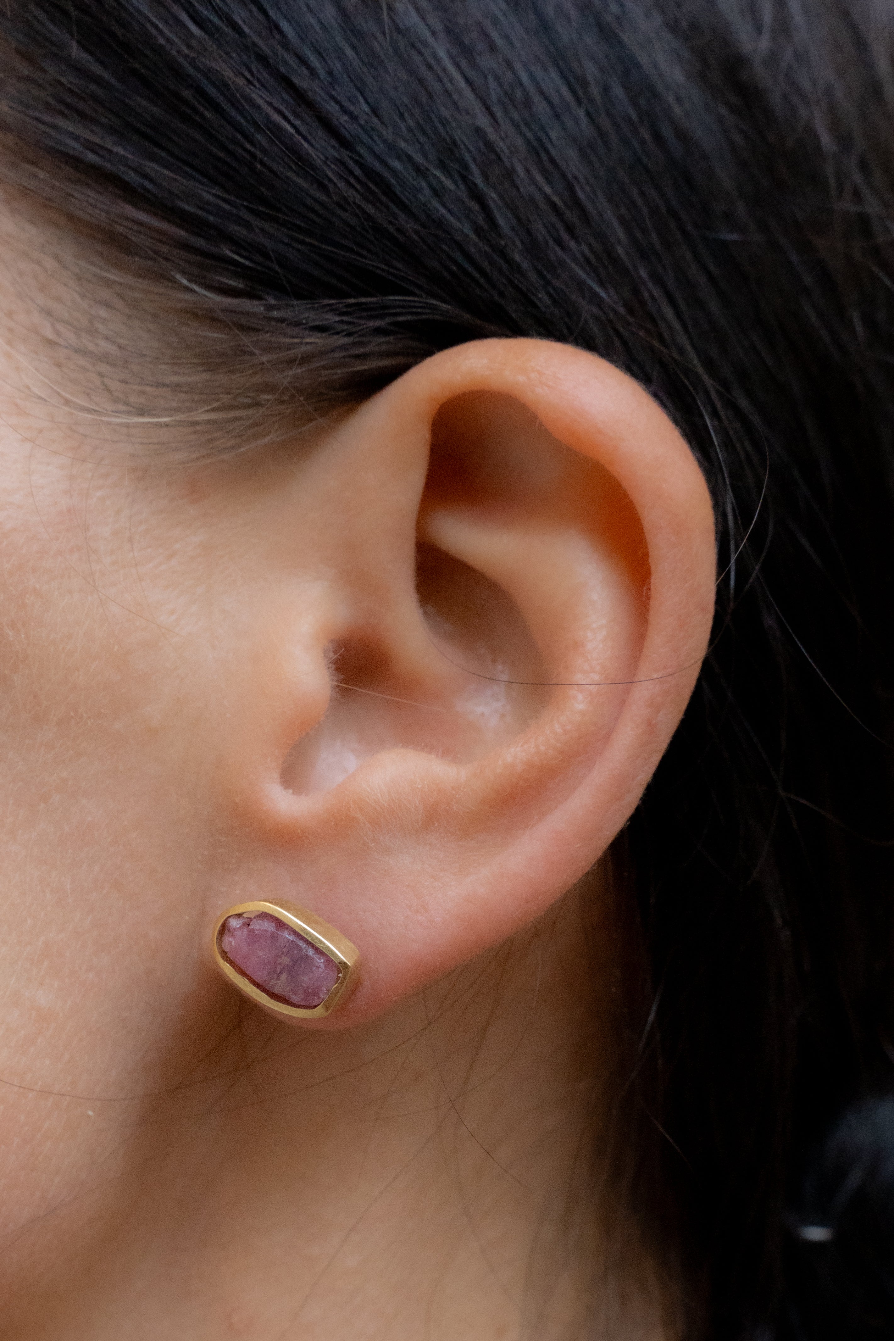 Cloud Raw Ruby Single Earring-Y14k